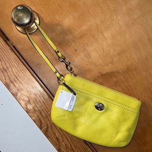 Coach Wallet Wristlet Chartreuse